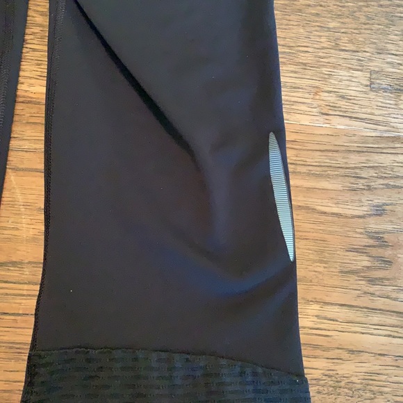 Under Armour capris - Picture 6 of 6